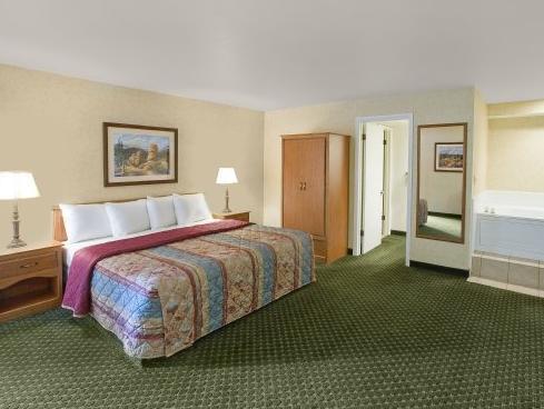 Hotel At 2*