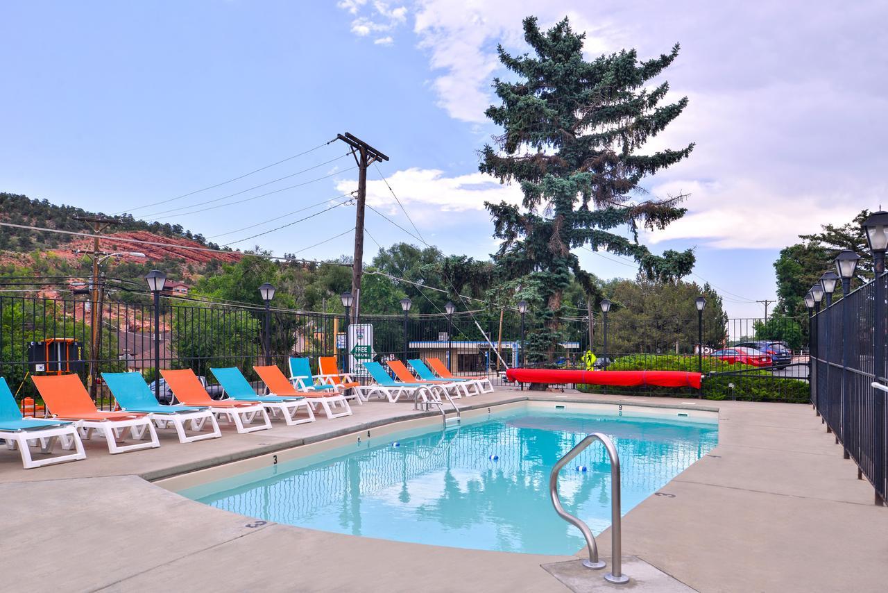 At Hotel Manitou Springs