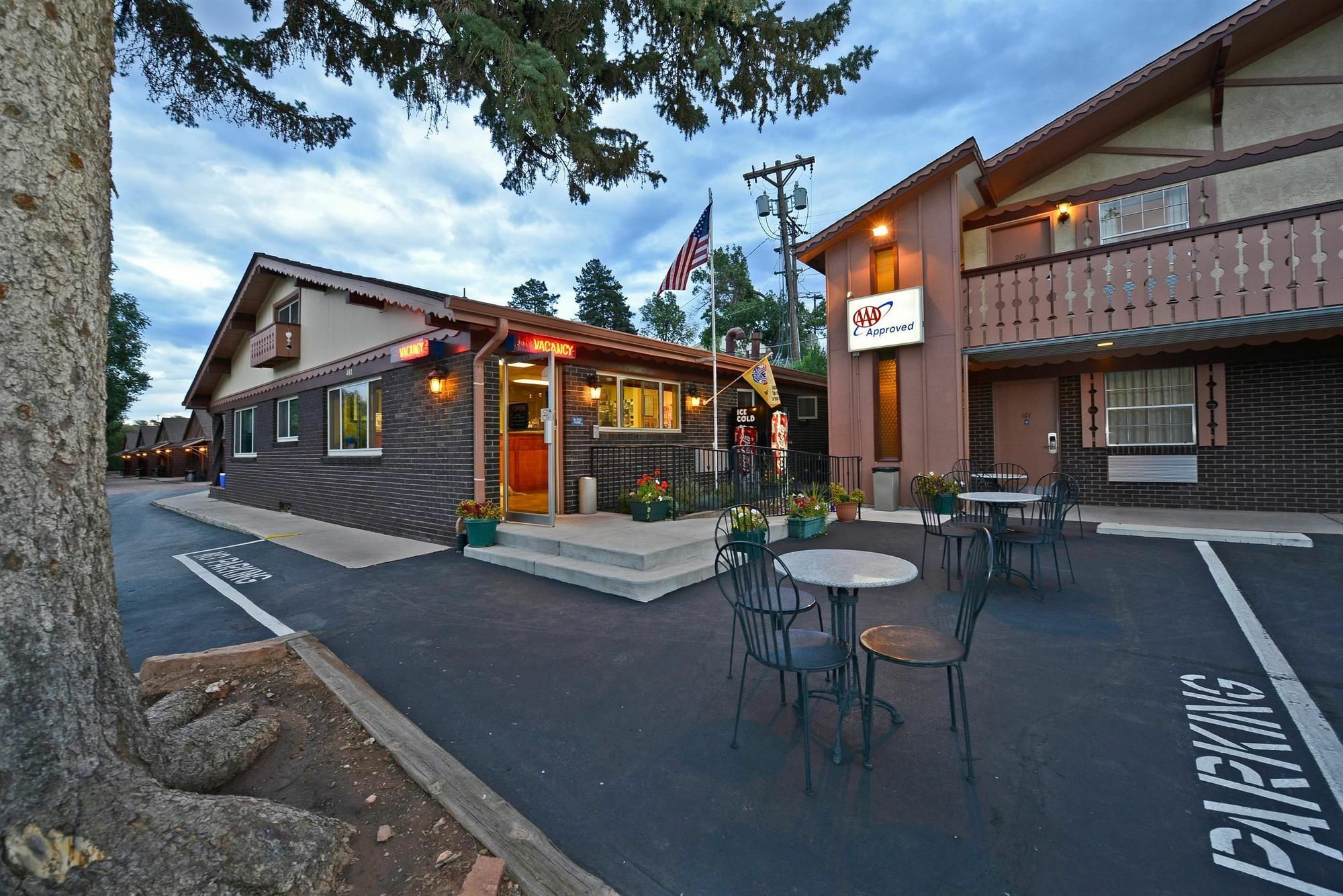 At 2* Manitou Springs